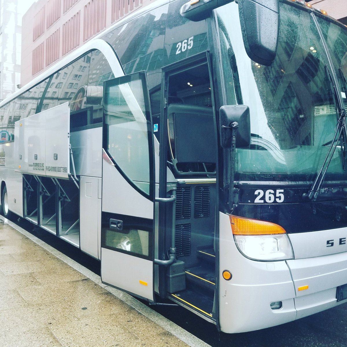 boybillards's tweet image. My full time is being aprofessional driver. Doing a quick night run 

See you all tomarrow  

#professionaldriver #nightowl
#upandback #moneyhungry