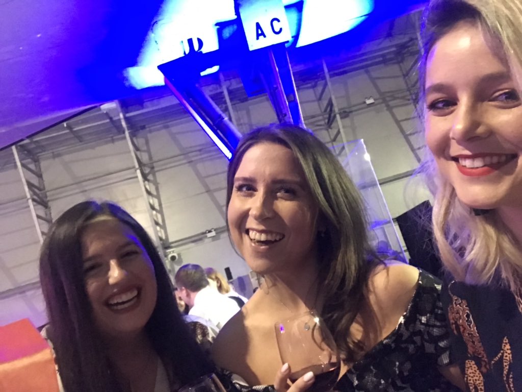 RebecaButtons's tweet image. #jointhejetset