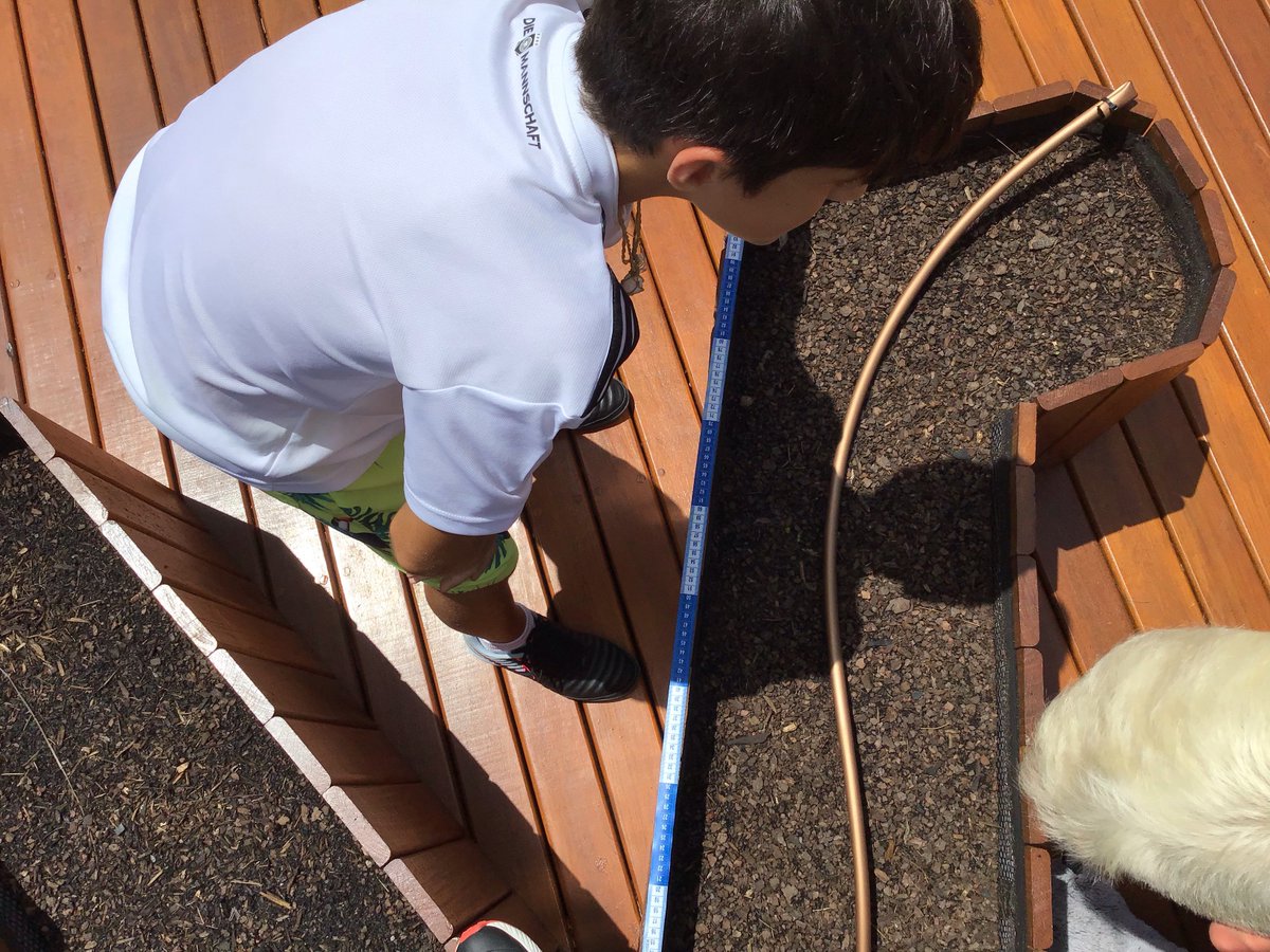 patytalmelli's tweet photo. In order to understand how big our universe is, Ss from 6th grade @EscolaConcept are measuring the world around them. #edchat #iteachmath #pbl #Concept https://t.co/42HGCnMsrq