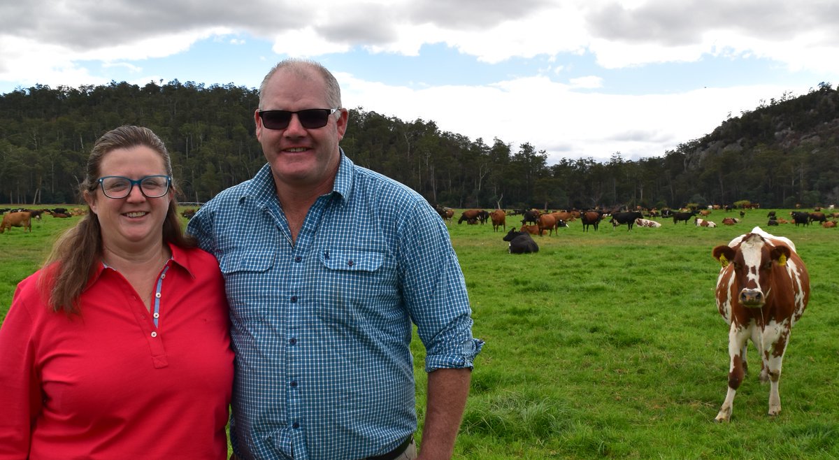 Congratulations to our 2019 #DairyBusiness of the Year Clear Springs Dairy in Meander, managed by Fiona &amp; Tim Salter! Find out who else took away awards last night: bit.ly/2019DairyAwards. <a href="/TIADairy/">TIA Dairy</a> <a href="/dairy_tas/">DairyTas</a> <a href="/Dairy_Australia/">Dairy Australia</a>