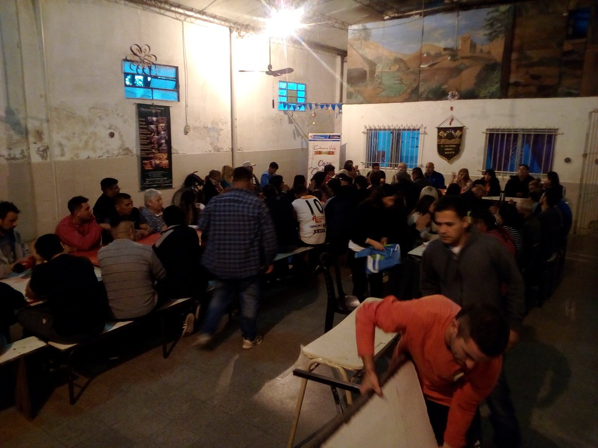 JpMarioSolano's tweet photo. Reunión de unidades básicas en el centro cultural Pierina Dealessi 🇦🇷✌🏻 https://t.co/jeABrDRKgl
