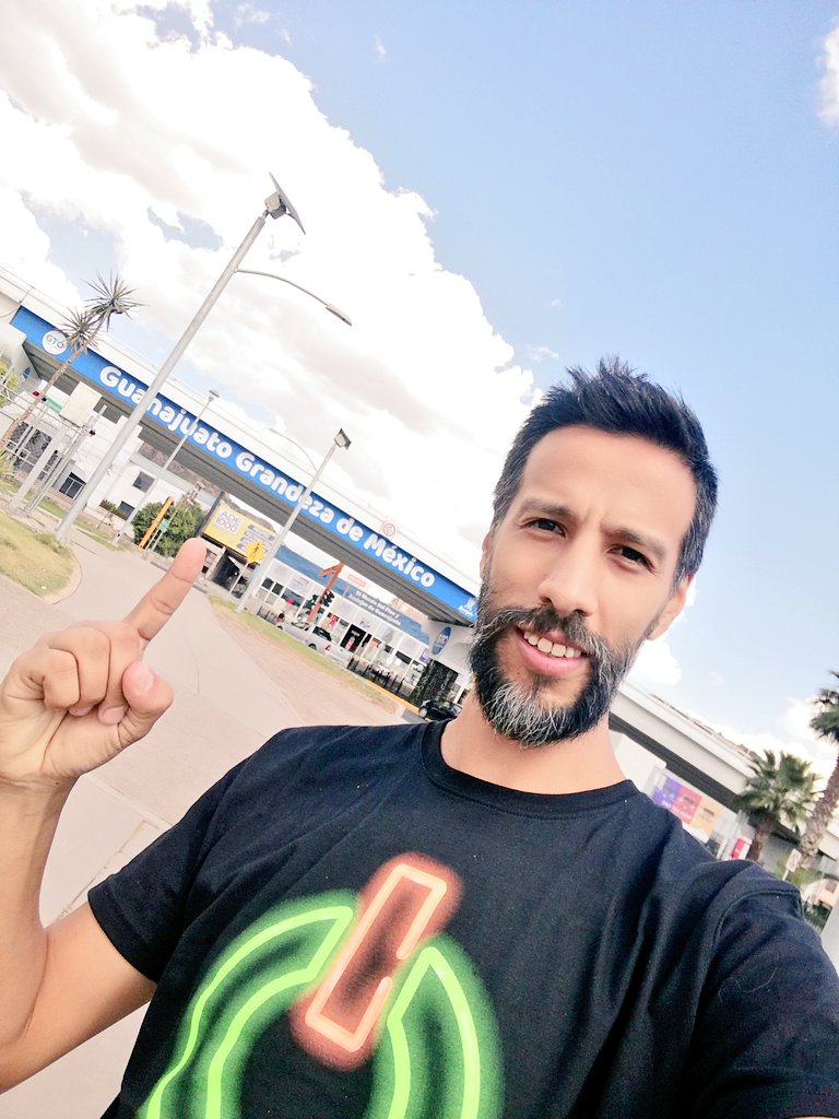 Hoy #EspirituPayaso 🤡 en #Guanajuato 🇲🇽🤳

#NandasBarGto 🍹

Invitados <a href="/LosAfroBrothers/">Los Afro Brothers</a> <a href="/Melodycans/">Melodycans</a> 😍

#sorteobancon <a href="/BancodeCordoba/">Banco de Córdoba</a> <a href="/roxycoronel/">Roxana Coronel</a>