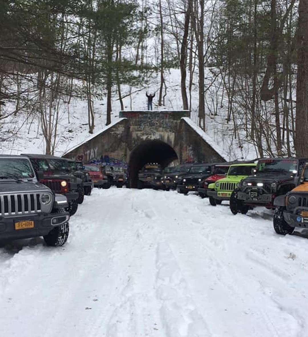 JustAddMud's tweet photo. Where are all my peeps at? I just love these group jeep pictures! 
📸 @lissypoooo #justaddmudoffroad #jeepfriends #jeepwranglerlife #jeeperapproved #jeepmirror #offroadinggoals https://t.co/fKrWhcTyzK
