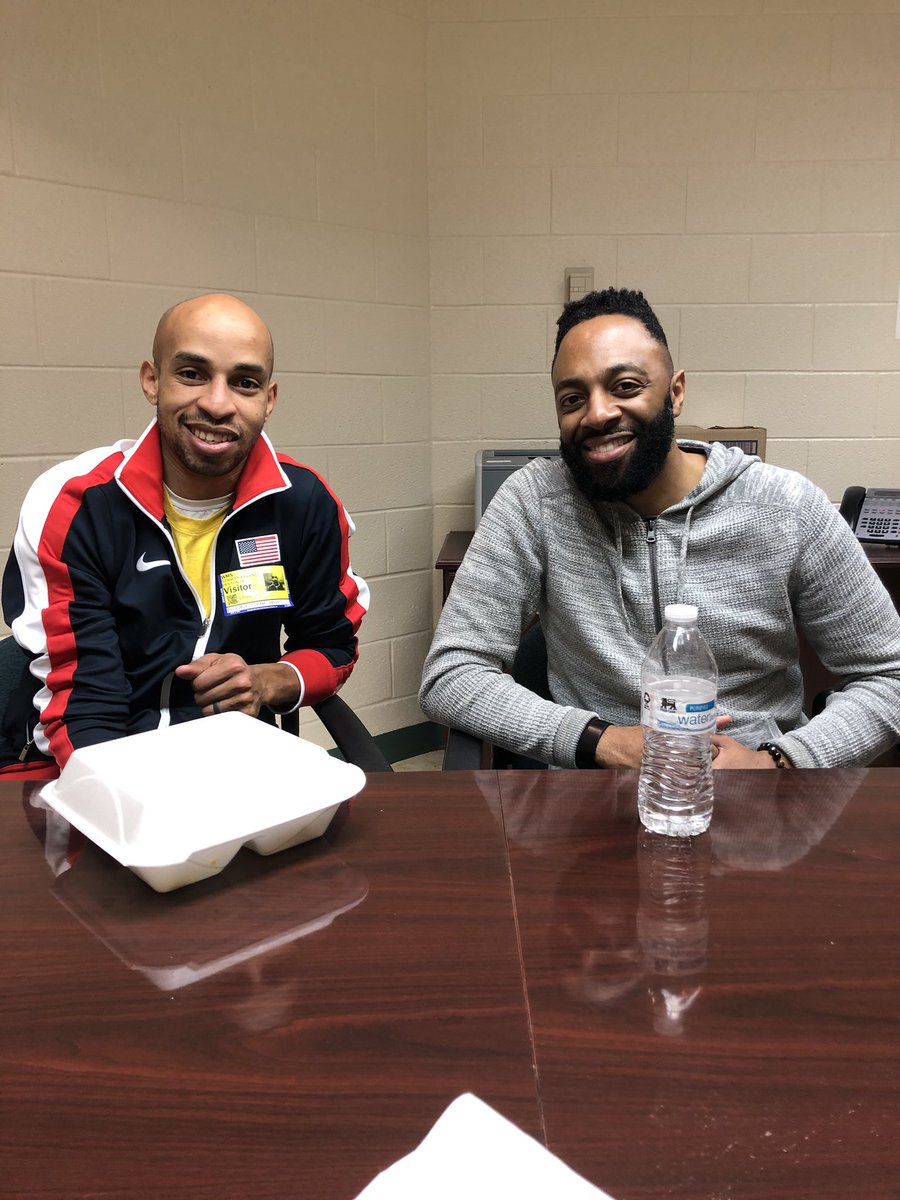 Oh nothing to see here folks. Just having lunch with a future Gold medal winning Olympic runner! 🏃🏾‍♂️🏃🏾‍♂️🙌🏾🙌🏾👍🏾 #stantheman #ghosttalks #nothingisimpossible