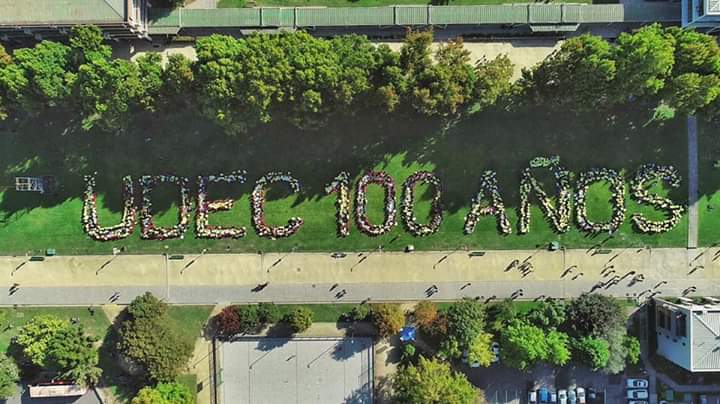 FERD_Biobio's tweet photo. Saludamos el inicio de las celebraciones por el centenario de la UdeC, cuna de sueños y transformaciones relevantes para la historia de nuestro país, desde el sur de Chile. #UdeC100años https://t.co/cpcuEsevK3