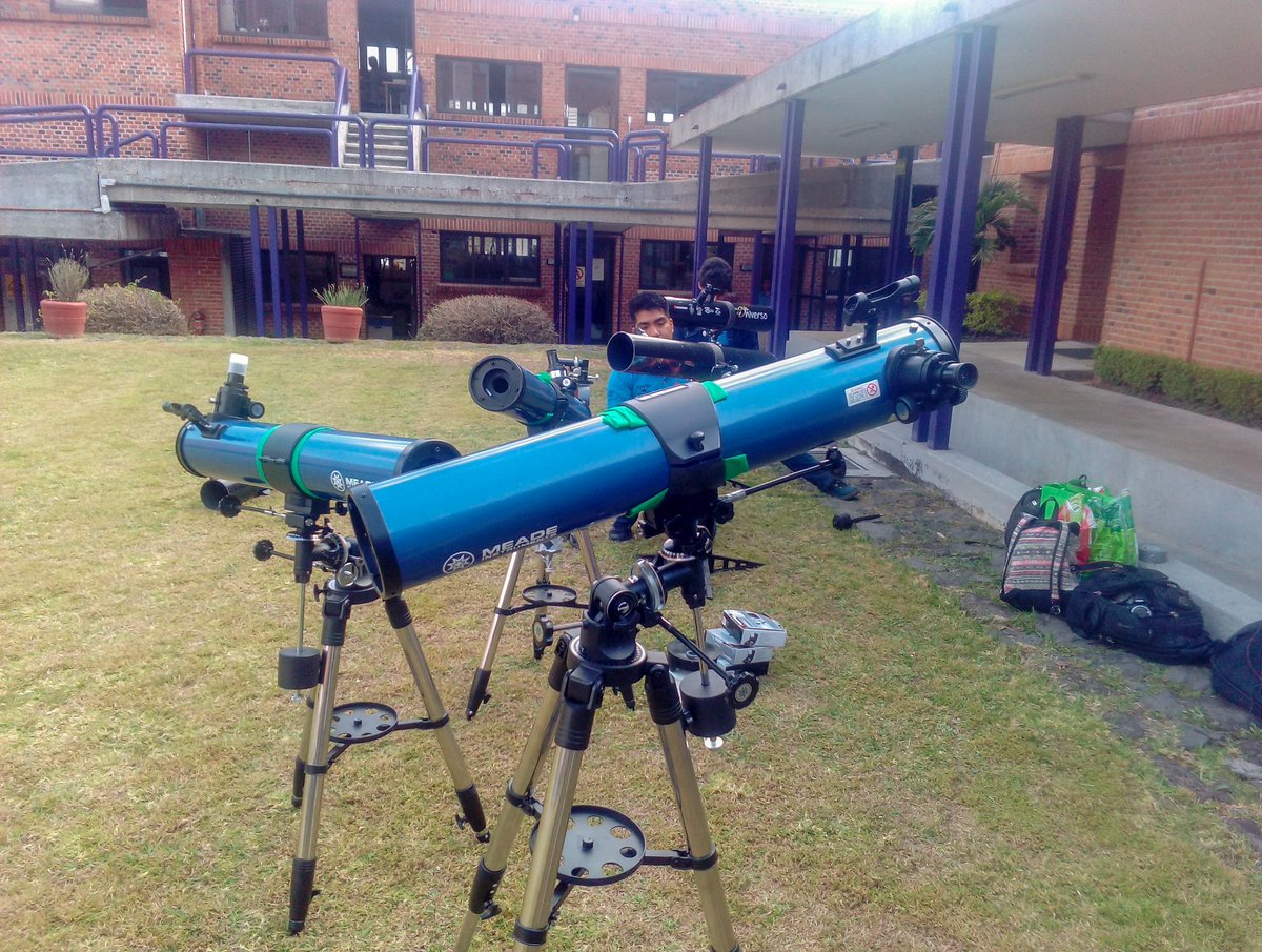 En el @CIICApUAEM, poco a poco se van alistado los telescopios que se usarán en la observación astronómica. ¡Ven y disfruta de esta actividad! ⭐⭐🔭