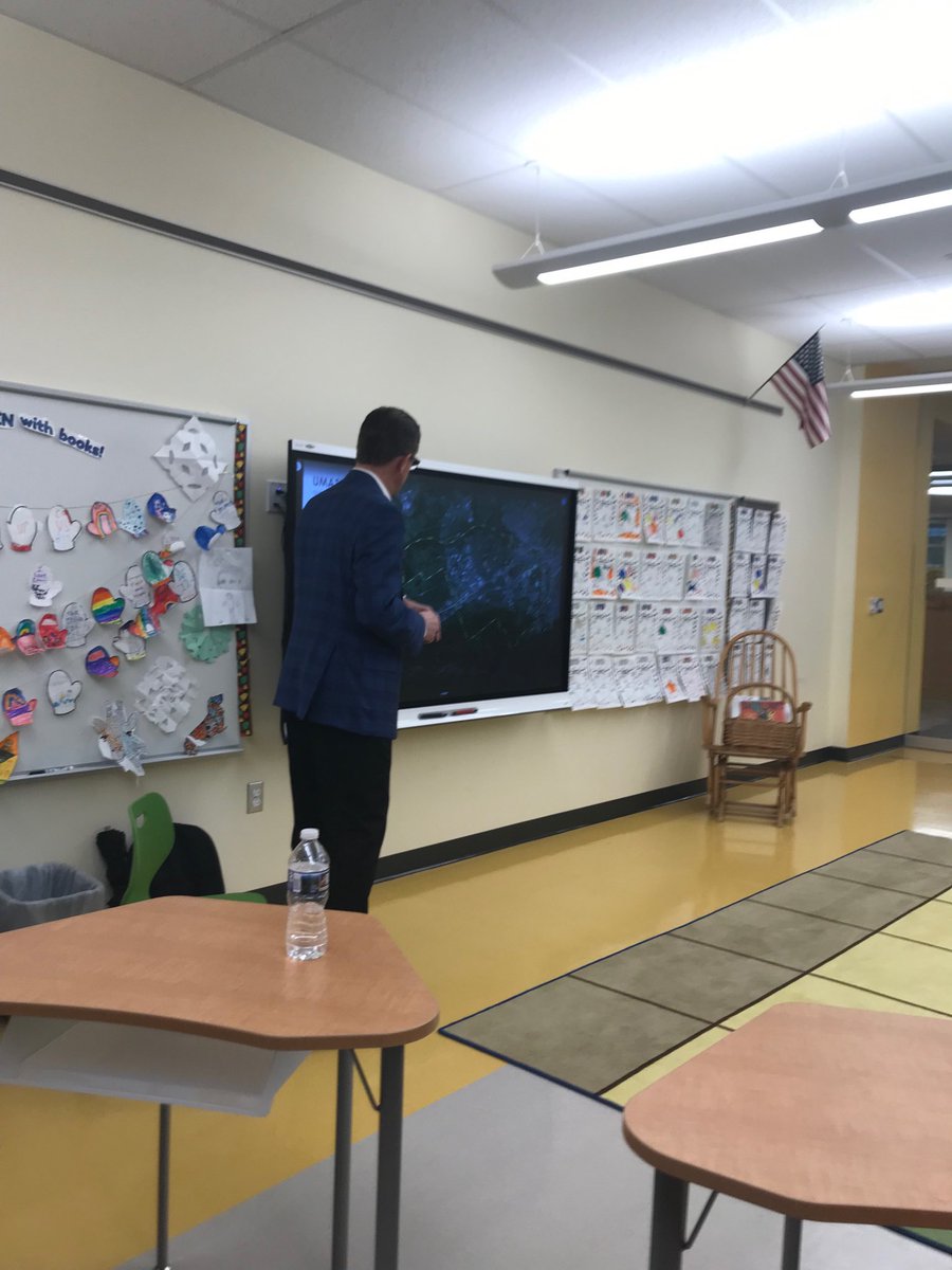 DrToleno's tweet photo. Spending the evening with Dave Schrader of schradergroup architecture talking to this great group of Graduate Students from St. Joseph’s University! #excllence #futureleaders https://t.co/uplAdwDgeS