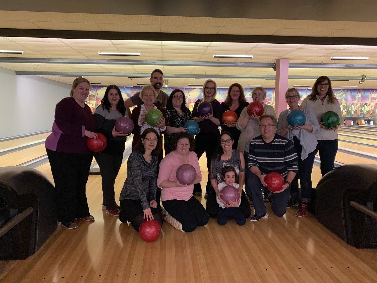 rerdmann's tweet photo. Fun bowling night with some of the staff from @AlexMuirPS #stafffun #ampslearning https://t.co/X3hpZNOBFi