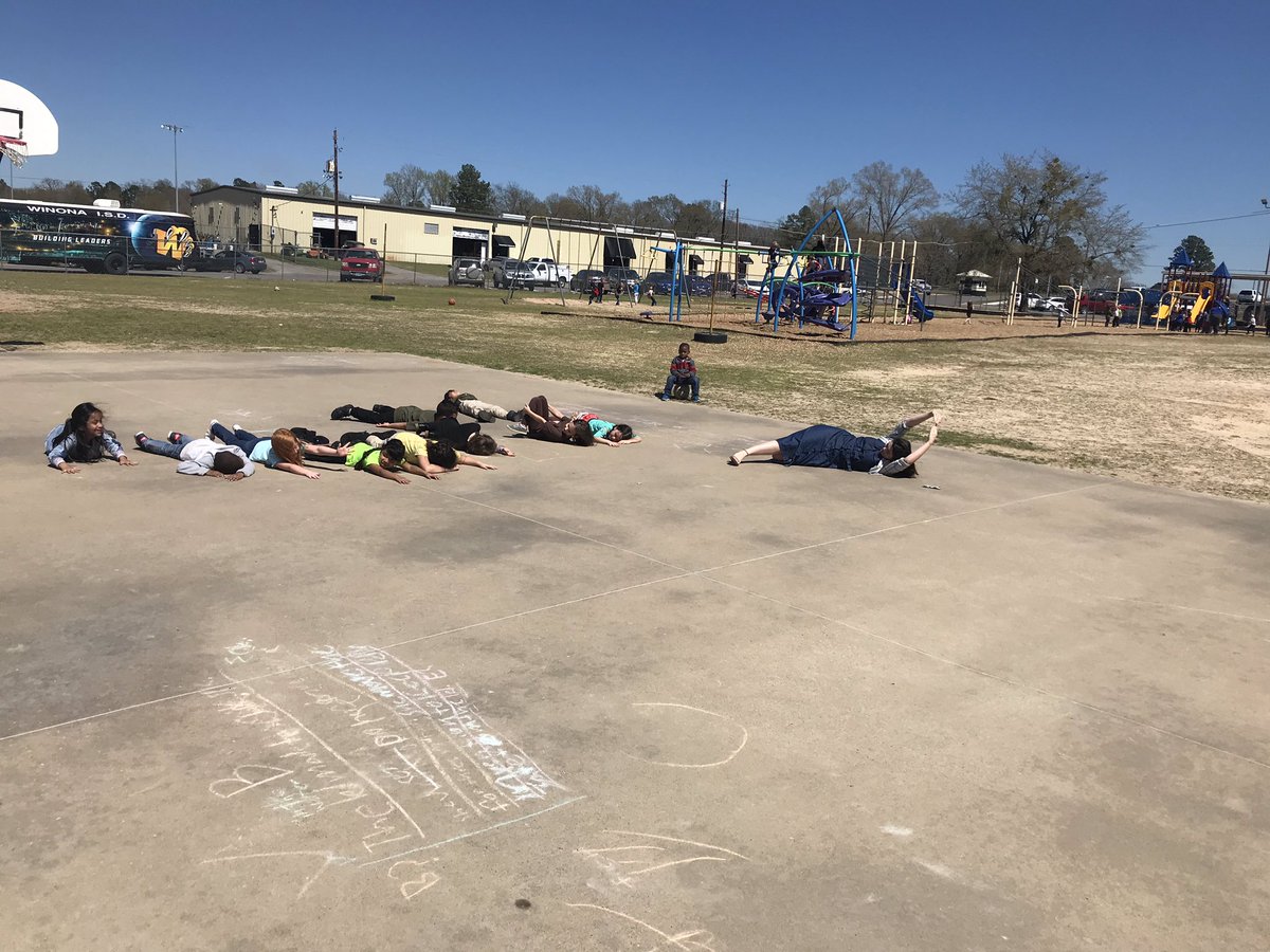 KaylaMascorro's tweet photo. @Ms_Campbell__ also taught the students that nothing could live without the sun! #theincrediblefirsties https://t.co/zM7LgUfP6c