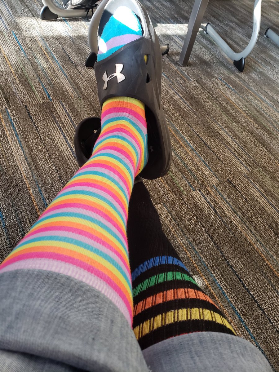 LexieandThomas's tweet photo. Rocking my Crazy Socks for my Homies with extra Chromies!
#WorldDownSyndromeDay
#GetComfortableWithDifferent https://t.co/bCDXrcqu9A