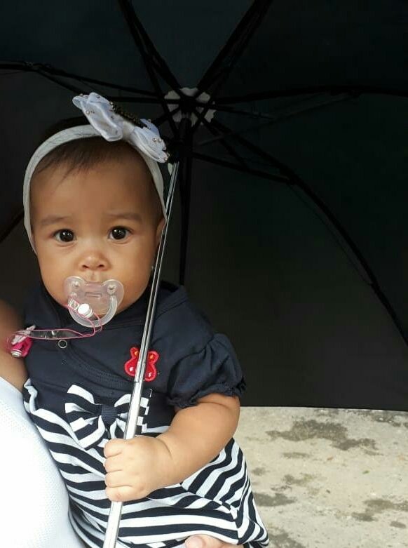 Pontamil2's tweet photo. Falou que vai tira o papai da chuva 😂😇😍😻❤ https://t.co/jatadQWC3a