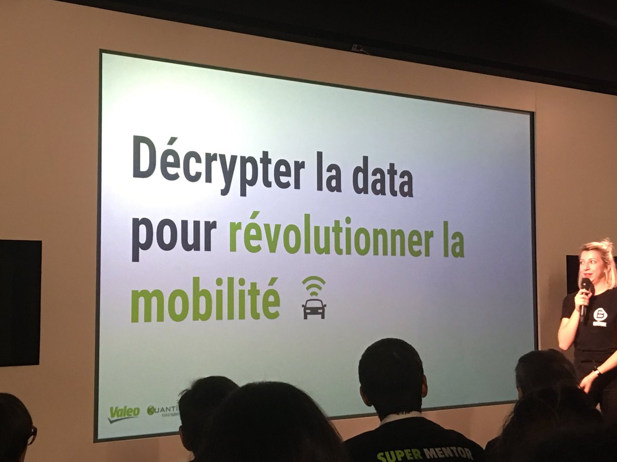 VirginieMosnier's tweet photo. En pleine réflexion pour le #MobilityHackathon de @valeo_service et @KuanticM2M : comment décrypter les données pour imaginer les services de demain! 🤯🤔 https://t.co/Cf1isvsRBY