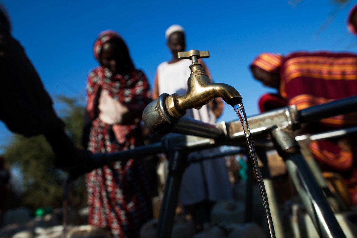 wearewater's tweet photo. 💧 ¿Sabías que 2.100 millones de personas no tienen acceso al #agualimpia y los 2.400 millones no disponen de #saneamiento adecuado?

👍 En el #DíaMundialdelAgua… Comparte. Conciencia. Actúa. #LeavingNoOneBehind #TheHiddenLifeOfWater #WaterForAll #WWD

https://t.co/DE2Y9d5zKD https://t.co/rtMwoNWqET