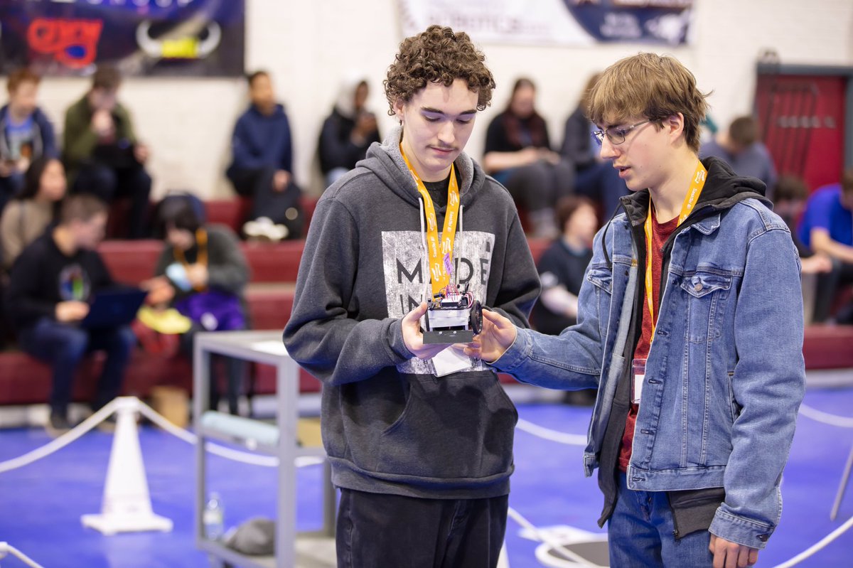 SaskPolytech's tweet image. We hosted 118 teams of 230 students from 44 high schools from across the province as they challenged their technical skills in the 11th annual #SaskPolytech #Robot Rumble, presented by @SaskTel. Congrats to Rossignol High School, placing 1st, 2nd &amp;amp; 3rd at this year’s challenge!