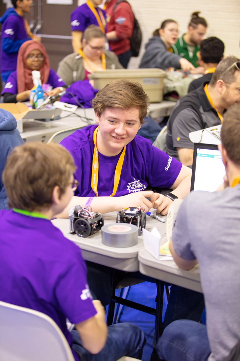 SaskPolytech's tweet image. We hosted 118 teams of 230 students from 44 high schools from across the province as they challenged their technical skills in the 11th annual #SaskPolytech #Robot Rumble, presented by @SaskTel. Congrats to Rossignol High School, placing 1st, 2nd &amp;amp; 3rd at this year’s challenge!