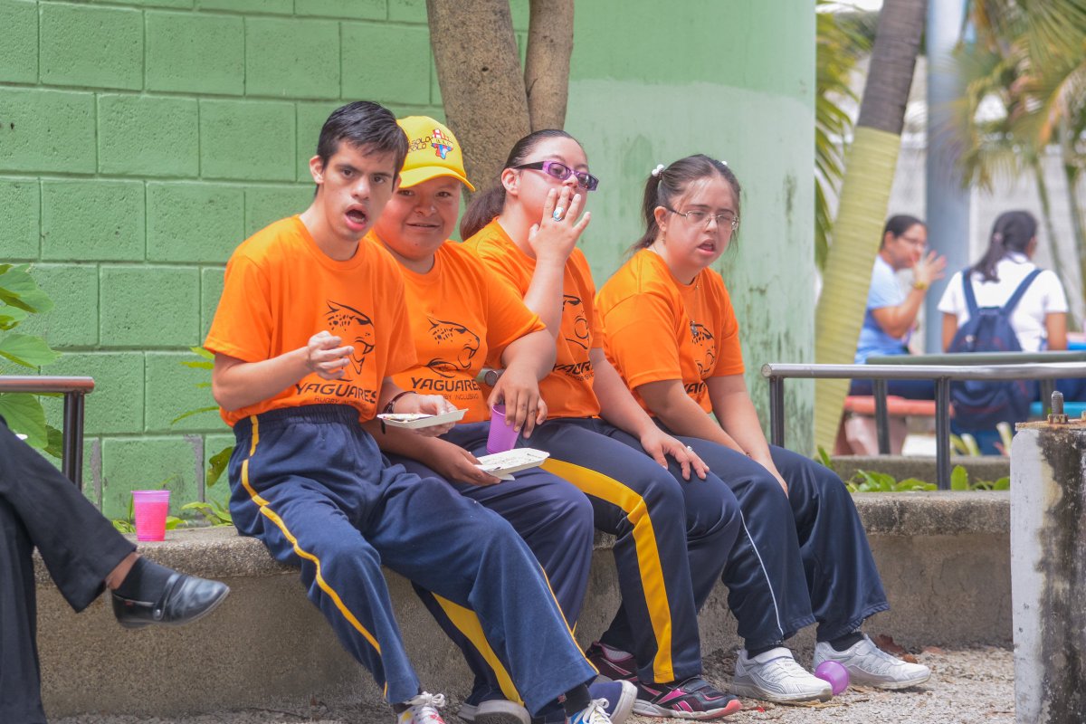 SweetandCoffee's tweet photo. Hoy más que nunca celebremos la inclusión. Con nuestro programa #DejaTuMarca cada vez que tomas nuestro café, apoyas la labor de #Fasinarm. #DiaMundialdelSindromedeDown https://t.co/pbpugAI6Qe