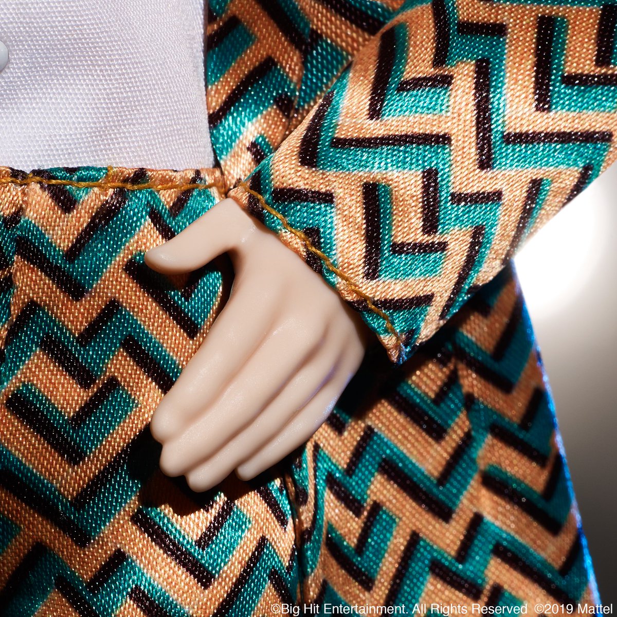 Mattel's tweet image. 🎵 So take my hand right now … 🎵 #BTSDollsOfficial #BTSxMattel