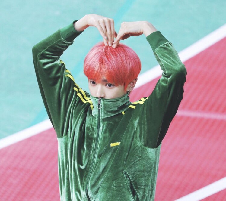 ghostinprogress's tweet photo. @arirang_ASC #HOOMIN sounds so soft. I love it https://t.co/sM13hOcgaH