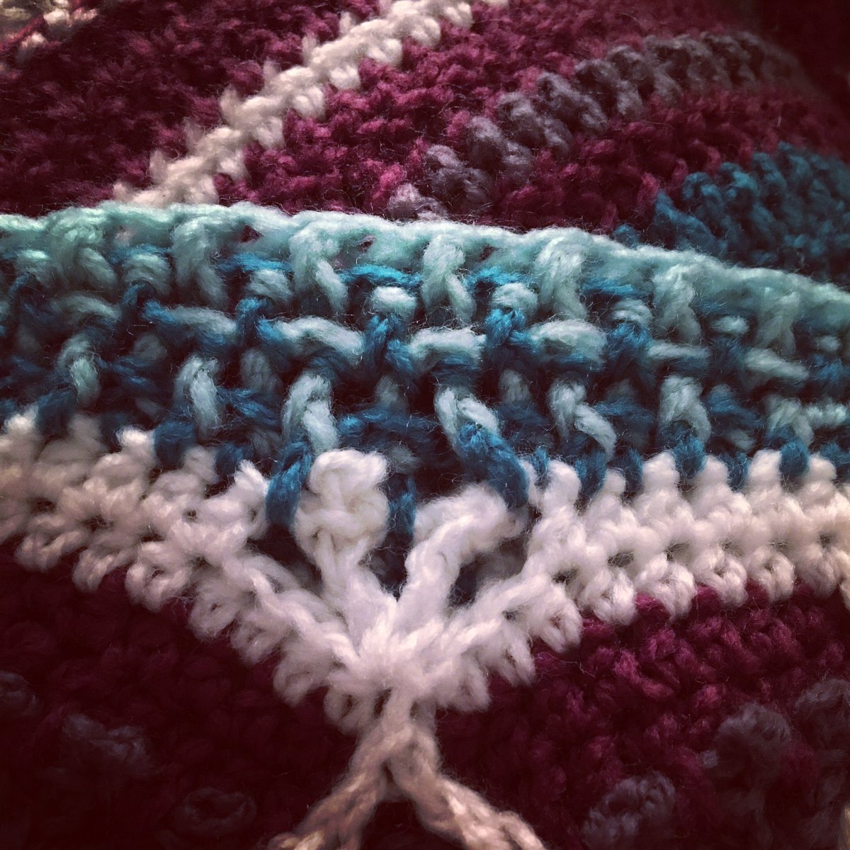 Southern_Hands's tweet photo. I am not loving all these post stitches, y’all. Not one little bit.
•
#crochetbysouthernhands #wip #crochet #helenshrimpton #cosmiccal #handmade #indiedesigner #smallbusiness #shopsmall #wahm #alabamaartist #alabamacrafter #southernmakers #fiberart #fiberartist #textileart https://t.co/PThtV2QAhP