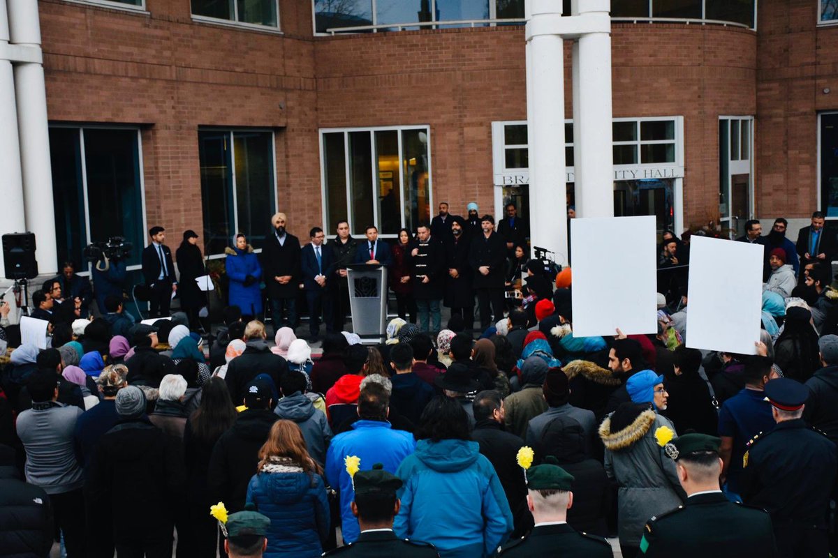 patrickbrownont's tweet photo. Thank you #Brampton for showing up in large numbers for our candlelight vigil in memory of the New Zealand mosque terror attacks. Our City stands united against islamophobia &amp; hate. #brampoli #onpoli #cdnpoli #NewZealandMosqueAttack @PeelPoliceMedia @BramptonFireES @CityBrampton https://t.co/BKMjHHJv2C