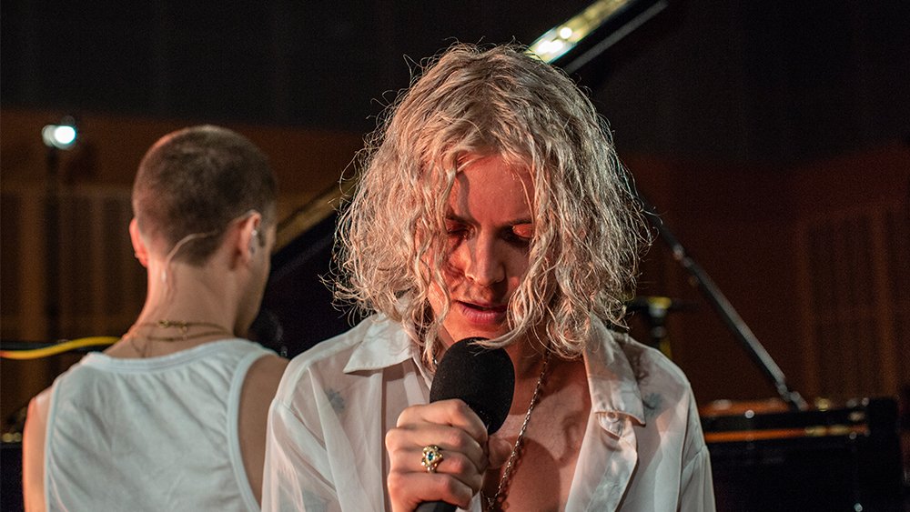 ☏Full body chills on a 27 degree day☏
The best reactions to <a href="/cubsportmusic/">Cub Sport</a>'s Like A Version cover of <a href="/billieeilish/">billie eilish</a>
ab.co/2OiyNXZ