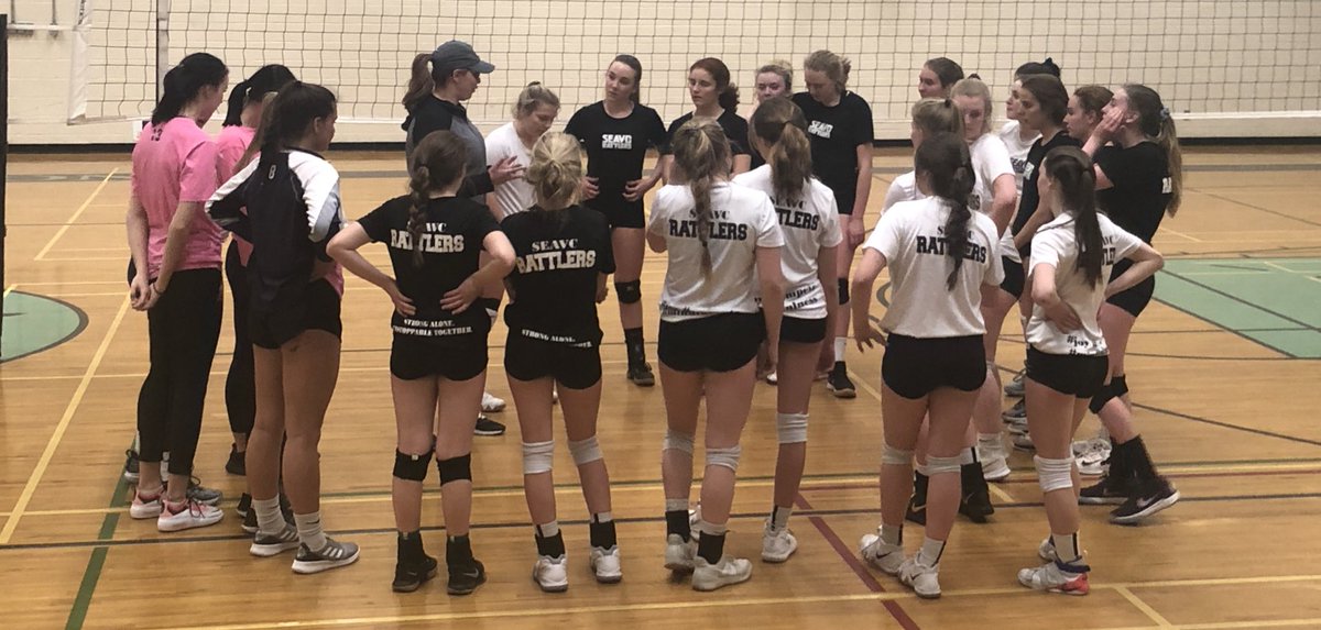 SEAVCVolleyball's tweet photo. Great practice tonight for our U16’s. Huge thanks to Coach Kim Stonehouse @MHC_RattlersWVB and some of her players for running our practice tonight. Great for the athletes to hear a different voice and look at things a different way. #thisishowwelearn #joy #compete @MHC_Rattlers https://t.co/naQnhVEz1P