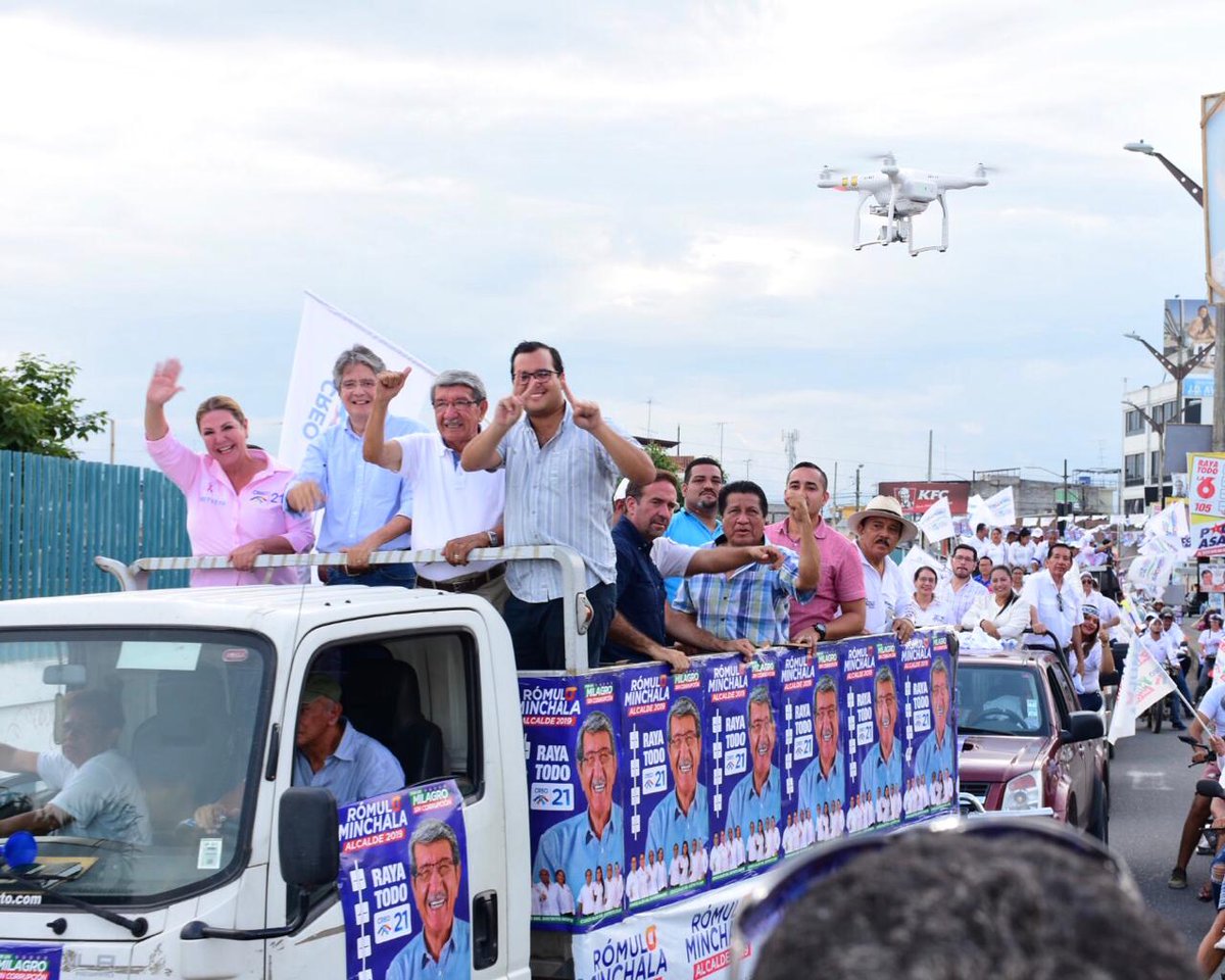 PolyUgarteG's tweet photo. ¡Milagro, llegó el CAMBIO! ¡Junto a Rómulo Minchala, próximo alcalde, trabajaremos por su futuro, sus familias, su economía, y por su salud! ¡Gracias Milagro por confiar en nosotros! ¡Cuento con su apoyo este #24Marzo! #TeTocaATi #PolyPrefecta2019 https://t.co/4DPUeJp9eU