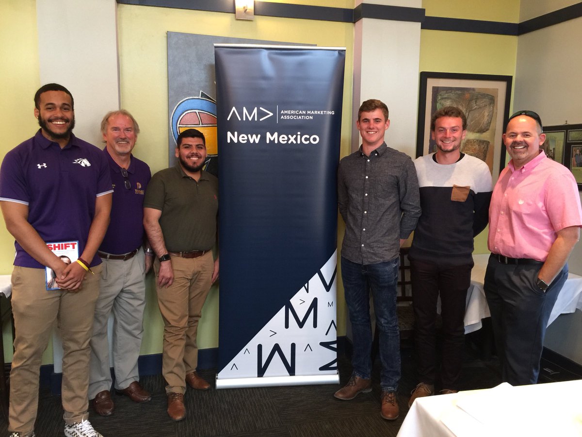 cynthianagle's tweet photo. GREAT @NewMexicoAMA presentation today from @glenn_geffcken of 4 Directions Branding: finding your βwhyβ to be more authentic in your #marketing & life. Bonus: awesome students & faculty from @WNMU who got up at 4am & drove in from Silver City! #passion #purpose #inspired https://t.co/Hl5Q4Ep3WY
