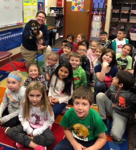 henry_hallmark's tweet photo. In my happy place @gilmerelem #paws2read https://t.co/jcEiswziaB