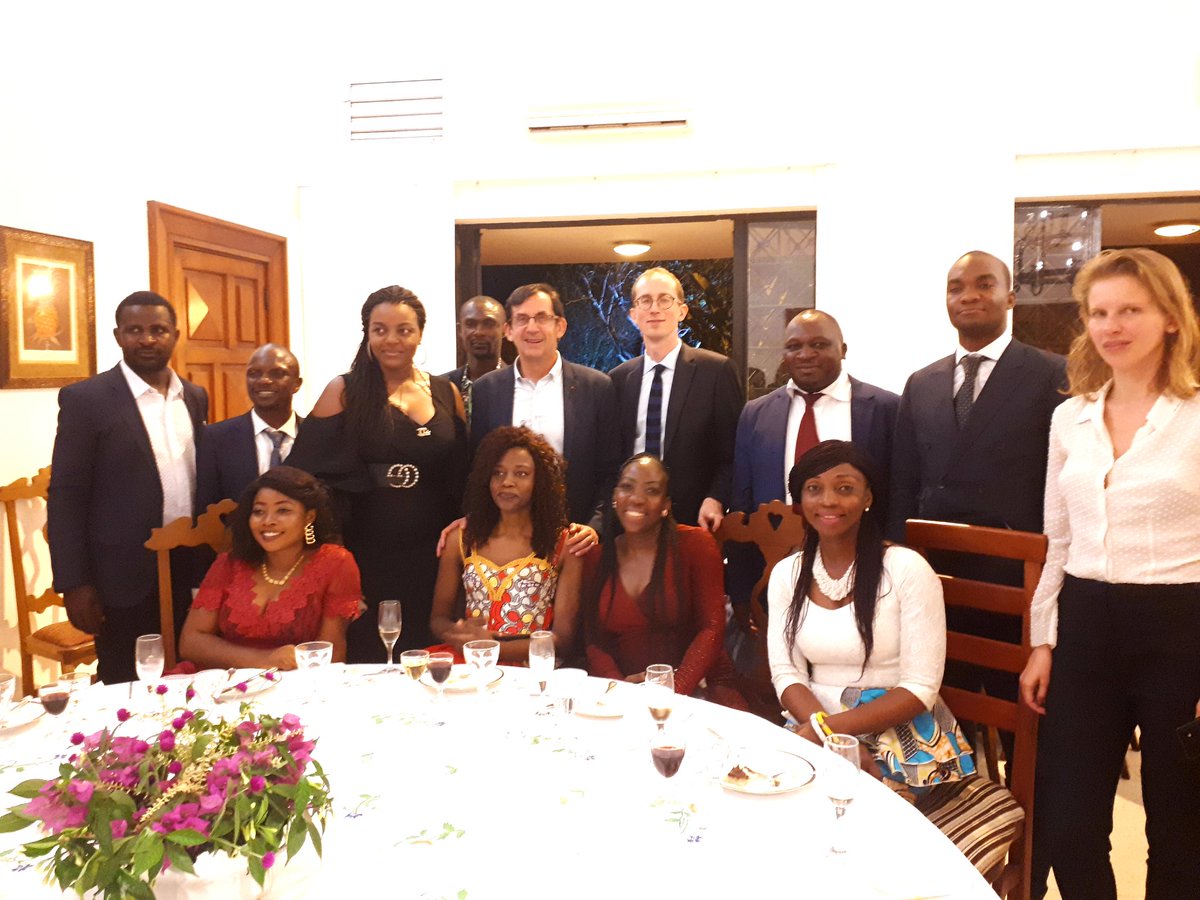 G_Thibault_Fr's tweet photo. Une soirée spéciale pour des invités spéciaux.
Intelligence, créativité et #talent réunis pour #GoodFrance
#GoûtDeFrance #France #Cameroun https://t.co/nicQTrO6PZ