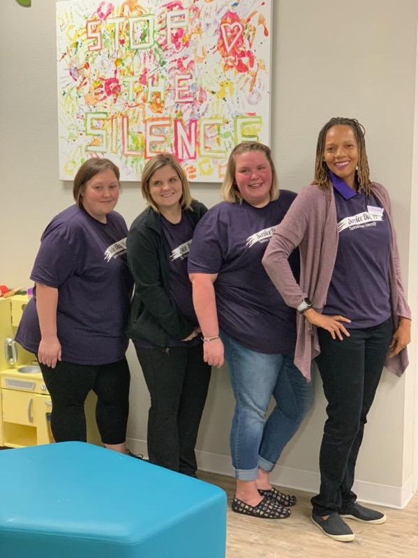 Kathy24311905's tweet photo. Service Day at Cross Timbers Family Services! #TarletonService2019 @ProfessorJMoore @DrFeMurray @madisonloewe01 @jadepatton95 @tarleton_e https://t.co/RY3ZMfrIye