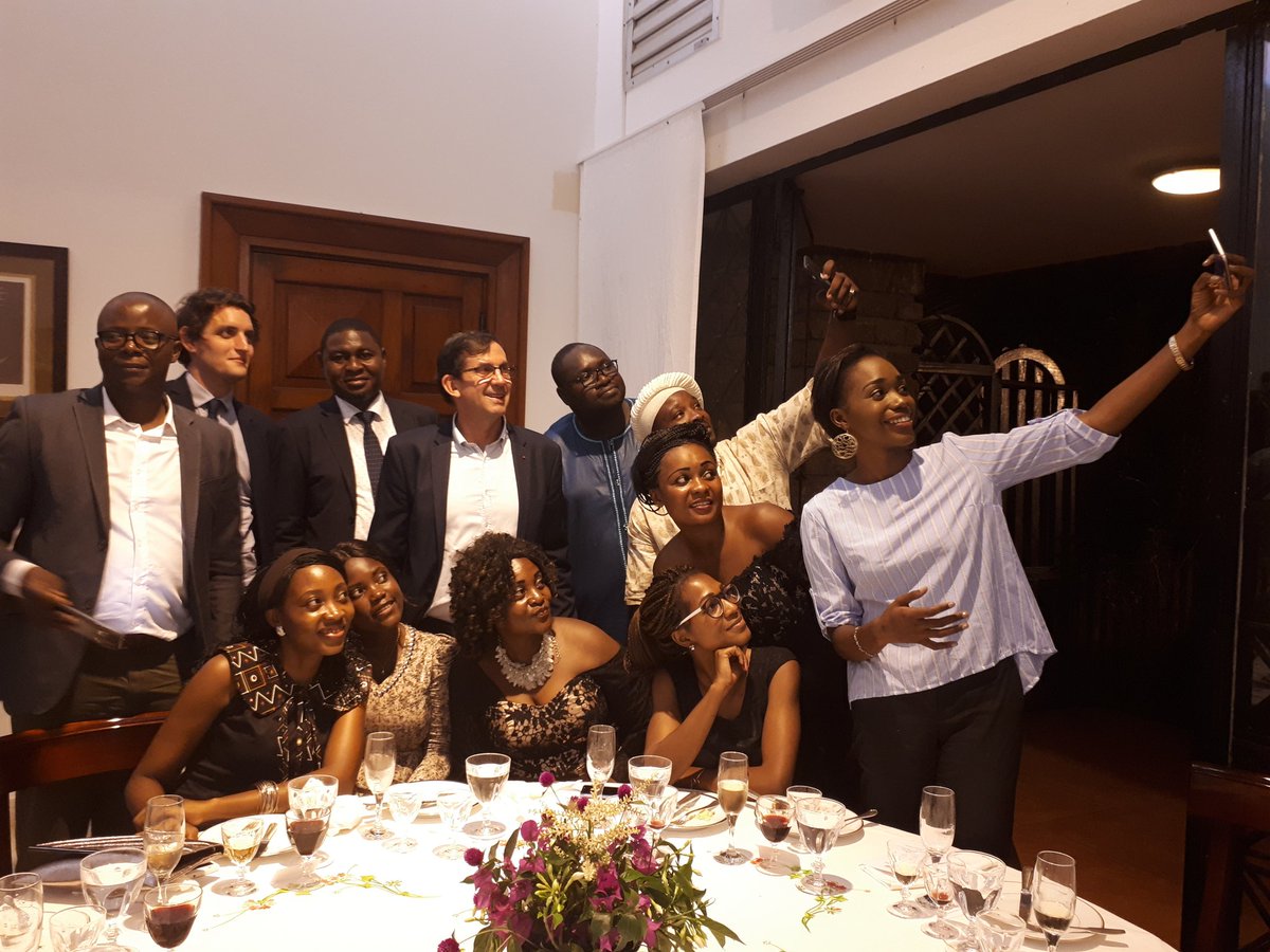G_Thibault_Fr's tweet photo. Une soirée spéciale pour des invités spéciaux.
Intelligence, créativité et #talent réunis pour #GoodFrance
#GoûtDeFrance #France #Cameroun https://t.co/nicQTrO6PZ