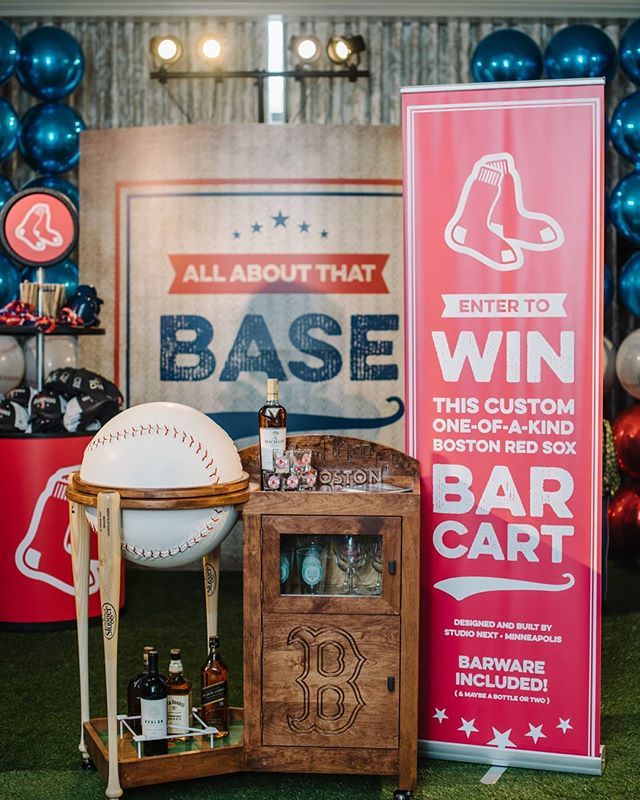 Spring is here...baseball season is just around the corner!! ⁣
But first....a little #MarchMadness ⁣
#Boston #BostonCorporatevent #BostonSports⁣ ift.tt/2FvjI2R