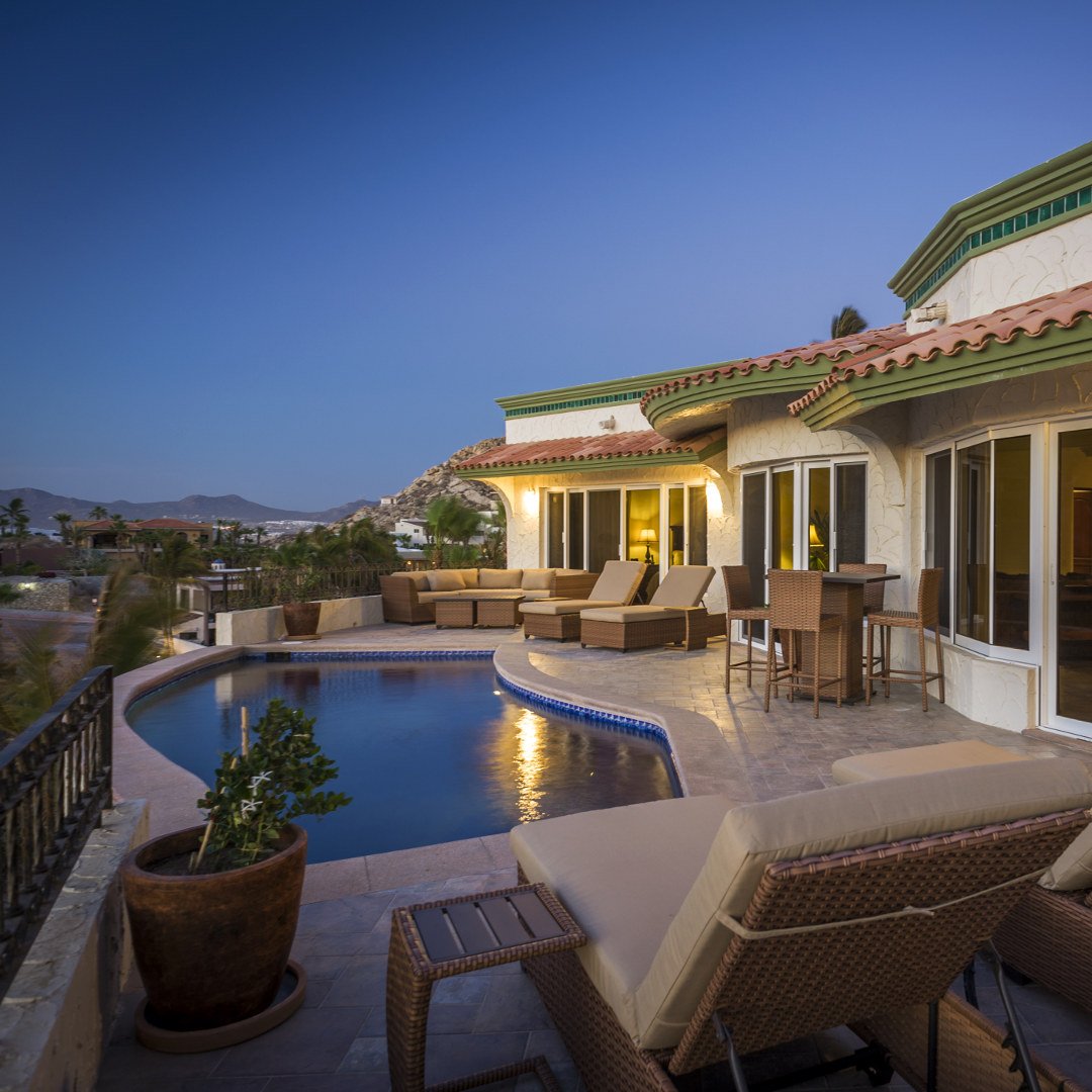 SunCabo's tweet photo. Not sure where exactly in #LosCabos you should be staying during your #vacation?

This particular #villa is set in the exclusive community of Pedregal and features an infinity #pool and outdoor deck area with a #view you won't ever forget: https://t.co/26wRSUfXdo https://t.co/9q2WjRzKOe