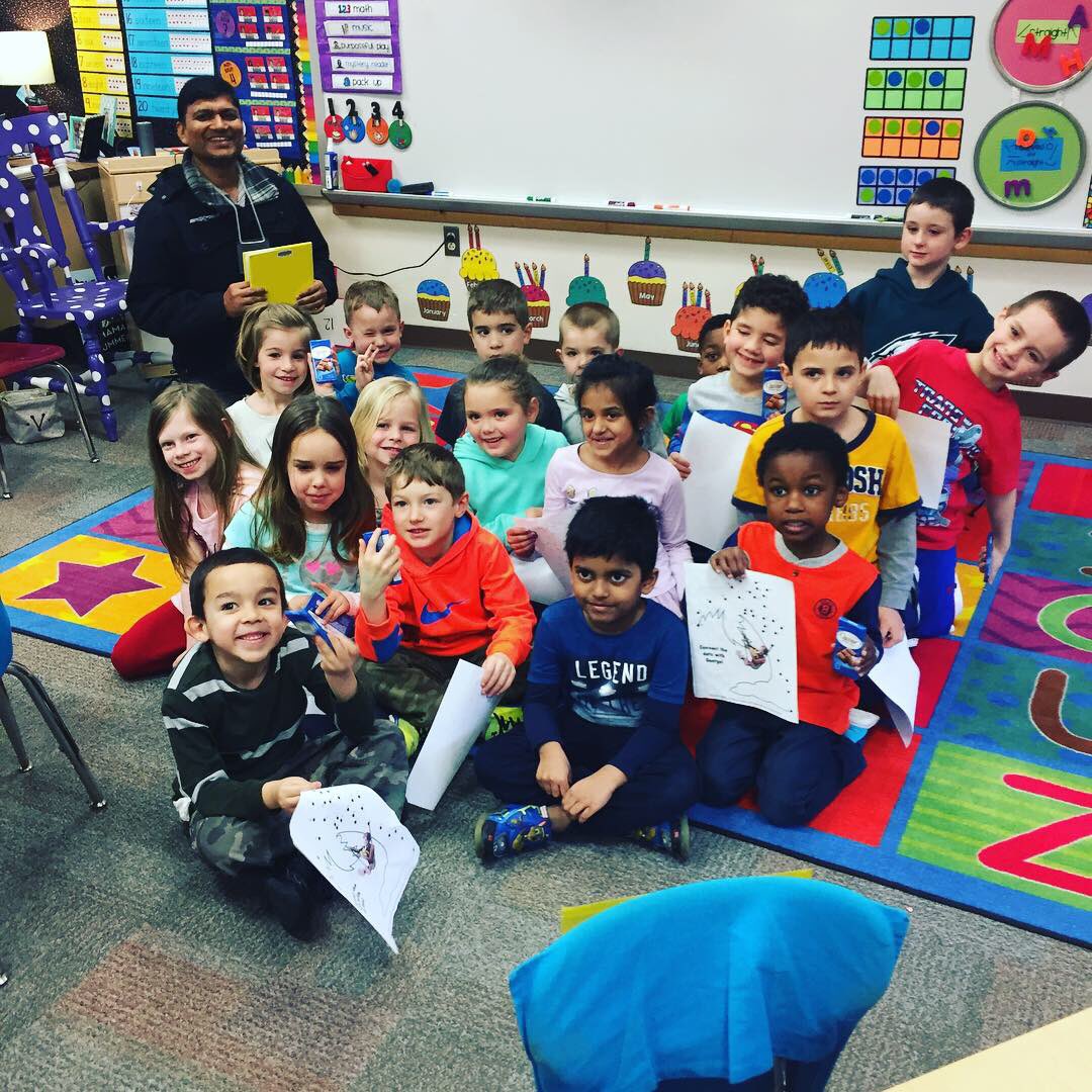 JVerilePSD's tweet photo. ...and then we ended the day with some great mystery readers! Today was a great day! #readacrossamerica #FVFoxes https://t.co/IeJLeQcMp1
