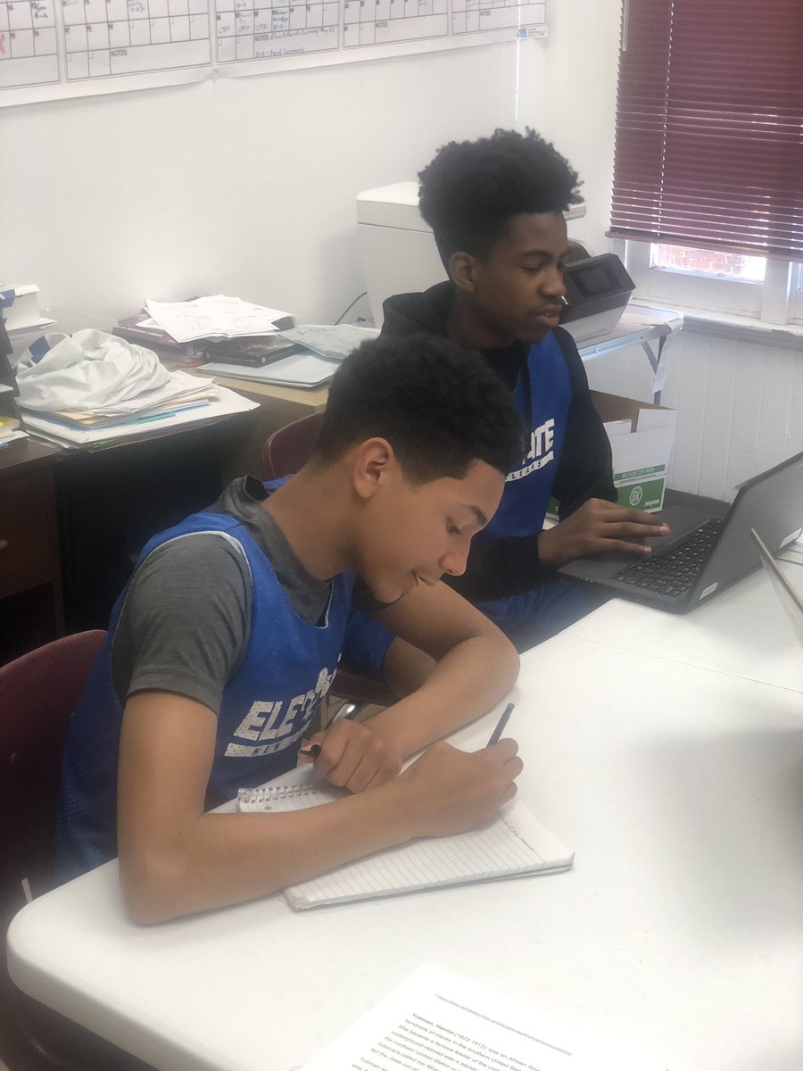 ELEVATEUSA's tweet photo. Here’s some of our college tutors that come and help our student-athletes achieve academic greatness!!!! We appreciate everything you do! #developingwinnersforlife #tulaneuniversity #loyolauniversity #academics #studentlife #studentbeforeathlete https://t.co/j7rkZQJKtl