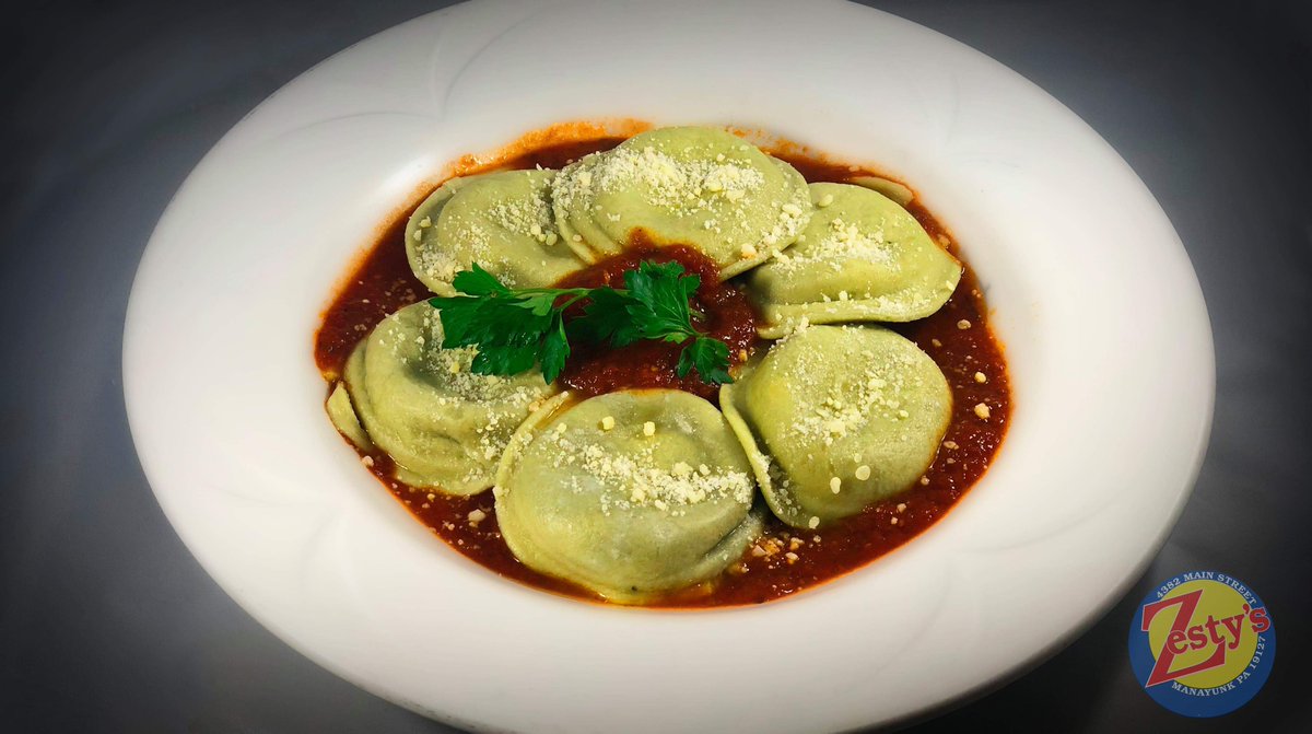 Sink into this pasta-bility. Spinach &amp; cheese stuffed ravioli, with #homemade tomato sauce. #manayunk #holyravioli #phillyfood #comfortfood #carbday