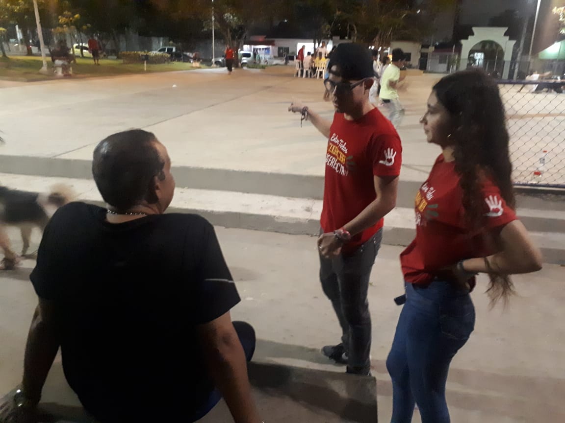 Entretodosfun's tweet photo. Nuestros voluntarios listos para #Elbordillodetodos para tratar los temas de ciudad. Ya estamos próximos a iniciar  ✋ https://t.co/z0omPTV4lD