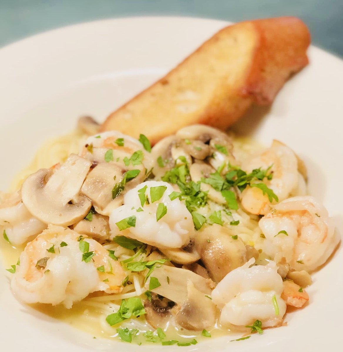 Table6's tweet photo. 🍤 Scampi! Yum yum! https://t.co/XNDWPaIU2F