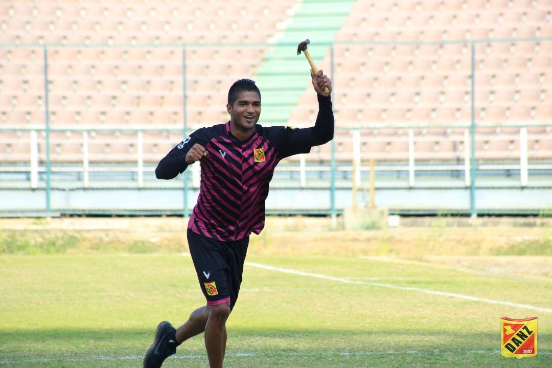 🔨😱 ¡A seguir martillando!

Luis Martell despertó y facturó por duplicado ante <a href="/la_academiapc/">Academia Puerto Cabello</a> en Puerto Cabello.

Próximo objetivo: <a href="/trufc/">Trujillanos FC</a> 

#ElMartillo #VamosDANZ #LigaFutve