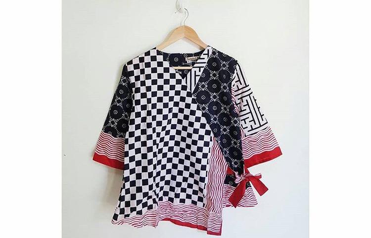 andanibatik's tweet photo. Kimi Blouse Batik
Bahan: Katun halus
Size: M (LD92, P65)
Harga: 124.000
Contact us:
Ph/SMS/WA: 08152513544
BBM: D446332F
LINE: Andani Batik

For your sparkling appearance
Visit us and happy shopping 😊 https://t.co/9aEEw6liC0