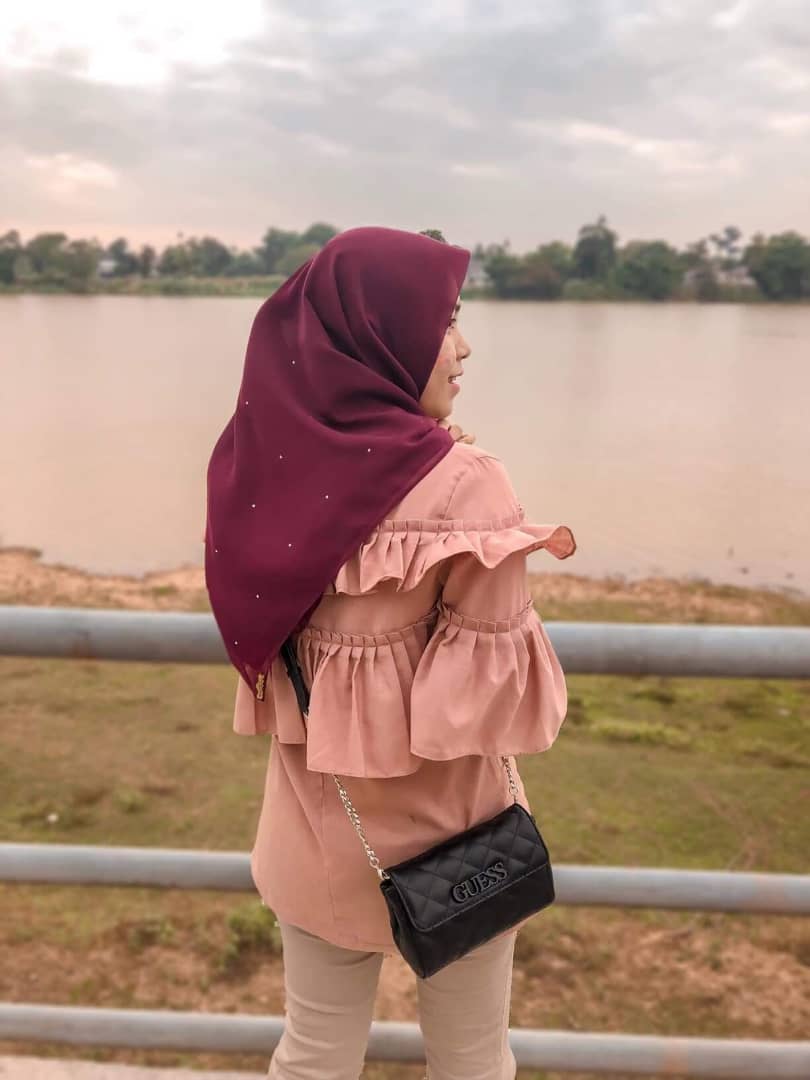 teamdeenul's tweet photo. Bawal Tabur Swarovski by HZ

Material: Bawal Japan
Swarovski: 22 original swarovski
Color: Mahogany
Price: MYR 59

CTA: https://t.co/r0tXdGzwMk

#tudungbawal #bawaltabur #swarovski #bawalexclusive https://t.co/HOb4yZlrZt
