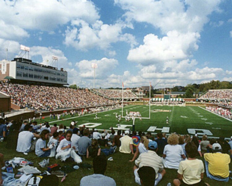 Very thankful and excited to receive an offer from Ohio University! <a href="/CoachFaanes/">Nate Faanes</a>