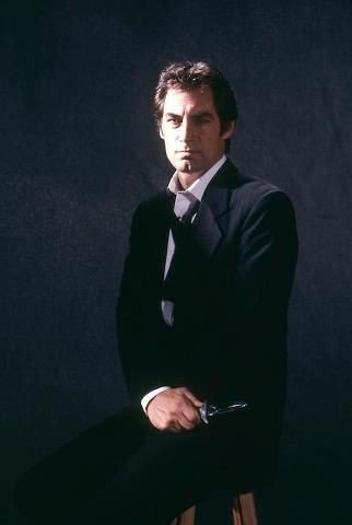 Happy Birthday to the underrated Bond, Timothy Dalton. Which stars in 2 007 Movie. 