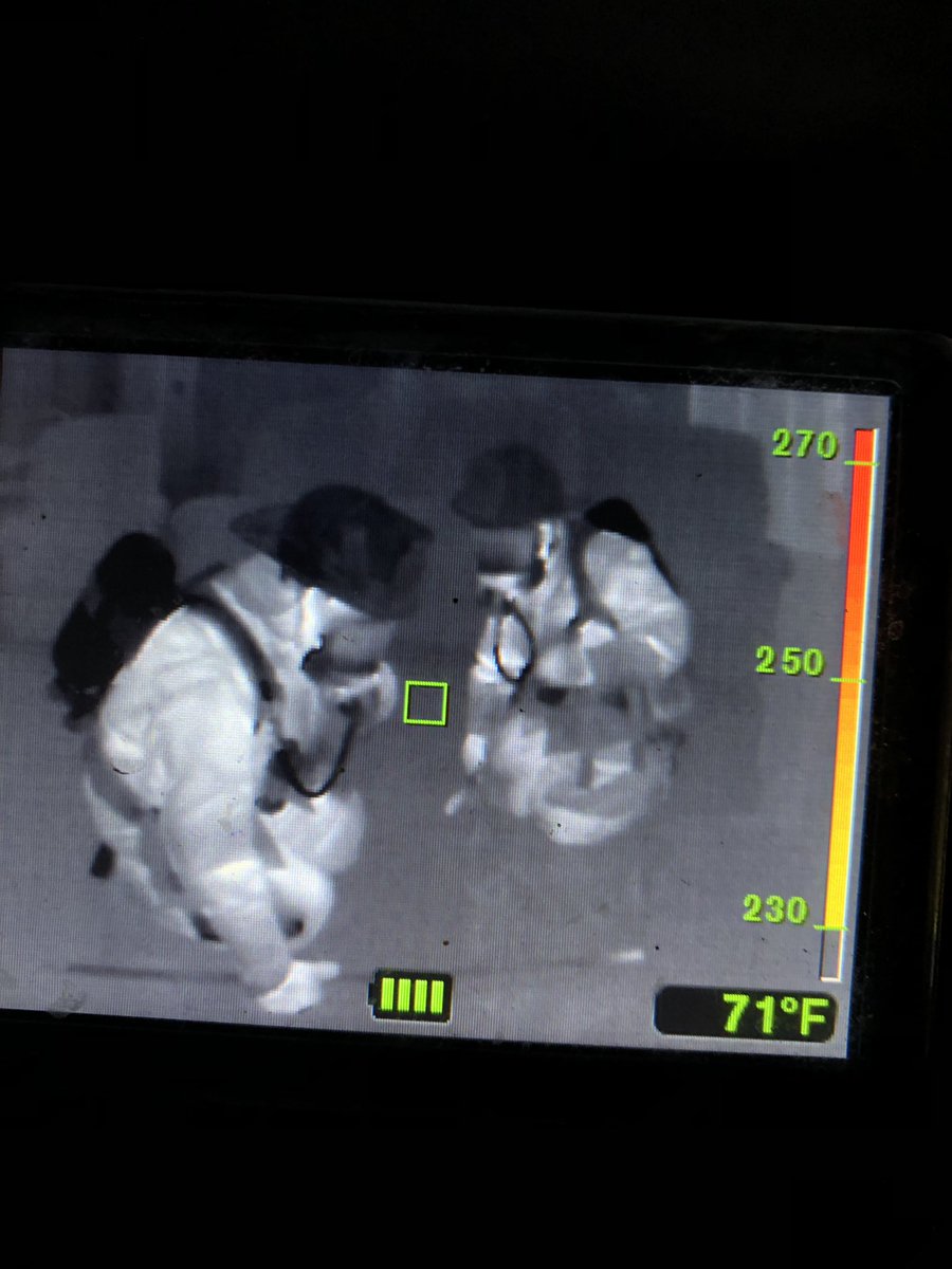 DubbsDan's tweet image. Working on Maydays and BuddyBreathing at the volley house #draegerman #engineco