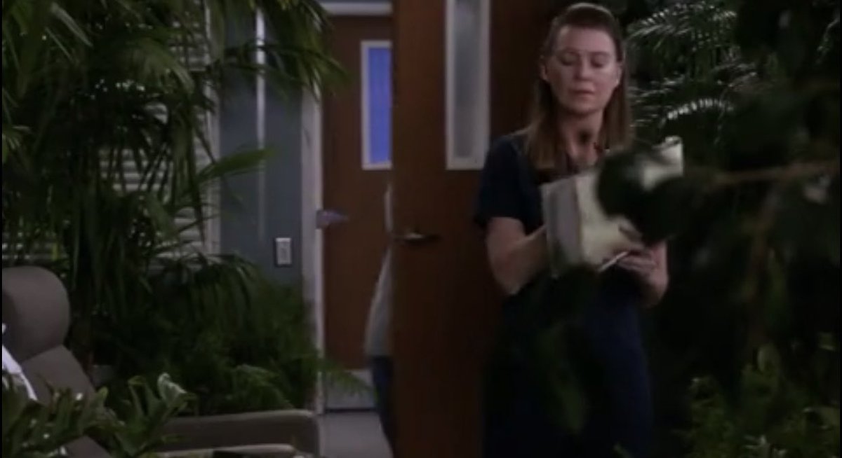 soulmatecamilla's tweet image. mer really stayed in the “green jungle” room all day wondering whether deluca was avoiding her, or just being weird towards her. she’s in love again😩😍 MY GIRL IS IN LOVE AGAIN. 
#greyslive
#greysanatomy 
@eyecon3000
@itsmegaberg