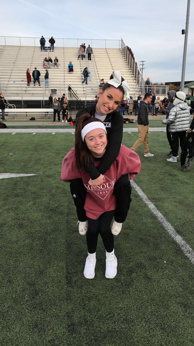 ThiesMorgan's tweet photo. #fznSeniorSlideshow19 https://t.co/k0AJeUwUbS
