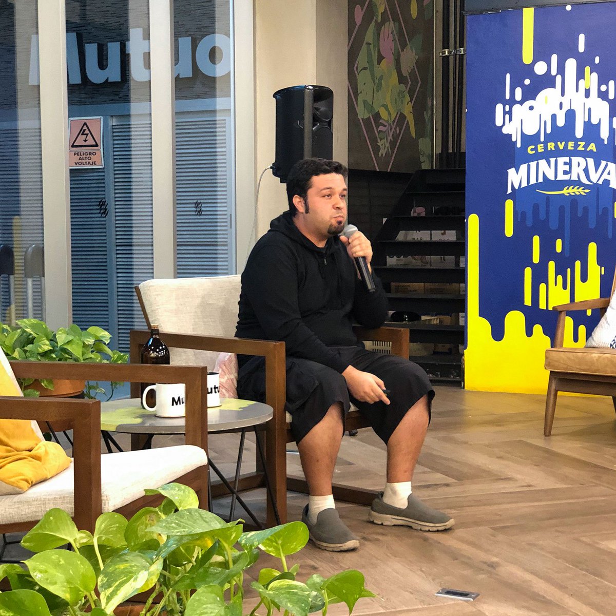 MutuoCrea's tweet photo. Estamos muy contentos por ser la nueva sede de @hackfundgdl 🔥🙌🏻🚀 esta semana iniciamos con dos eventos padrísimos: "La tecnología en la moda" por #ElizabethSalim y "Arquitectura de Robots" con Joaquín Benítez @escusado
#MutuoCrea #Coworking #Emprendimiento https://t.co/PCR6Ees2bf