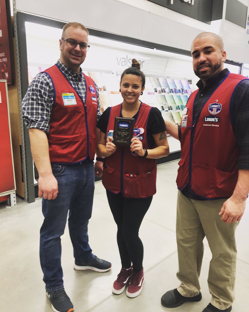 Lowes2428's tweet photo. Congrats to Samantha for winning January Employee of the Month! #lowes #manchesternj @JaneenV0516 @nmcmillan1243 https://t.co/WQlVVmjvJI