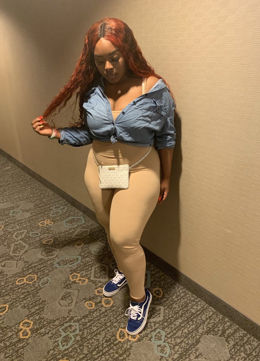 _ColorMeTee_'s tweet photo. Don’t Sleep On The One You’ve Been Dreaming About 💙🦋✨ #YourFAV #New2Yall #Old2Me https://t.co/fM3EAOavWh